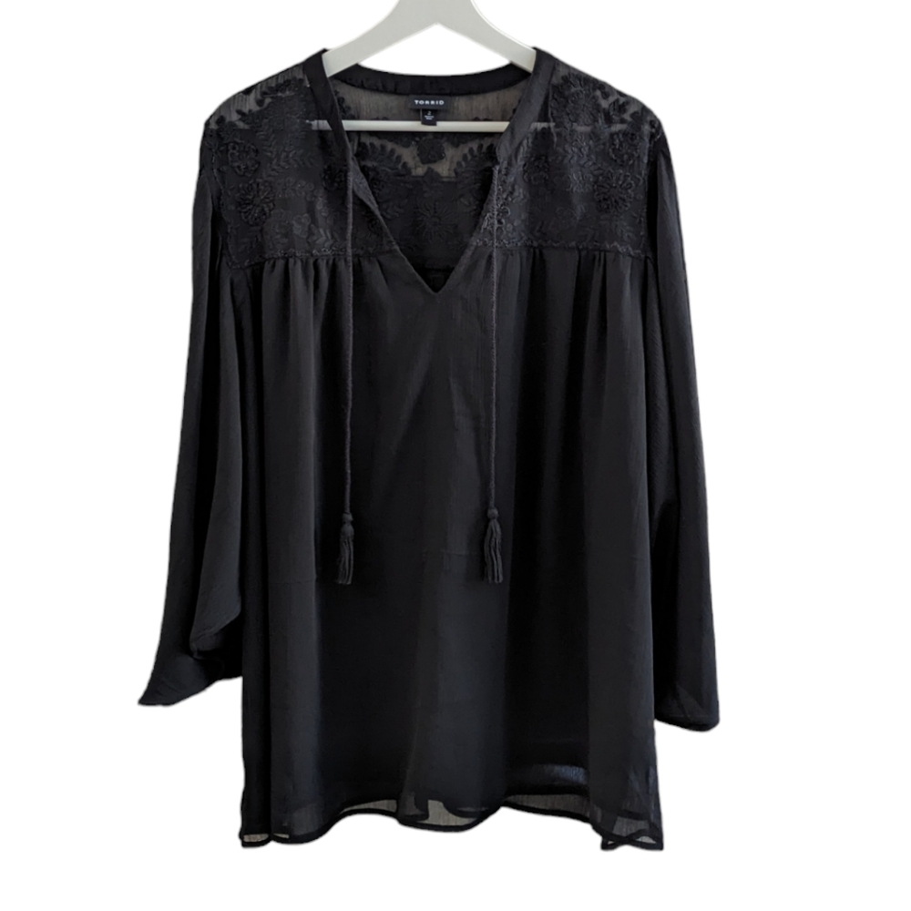 Torrid Black Sheer Georgette Lace Trim Yoke Blouse Top Tunic Plus Size 2X 2